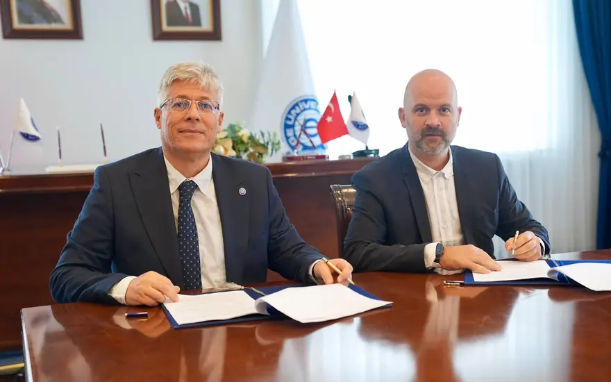 Ege Üniversitesi ve Göztepe SK iş birliği protokolü imza töreni