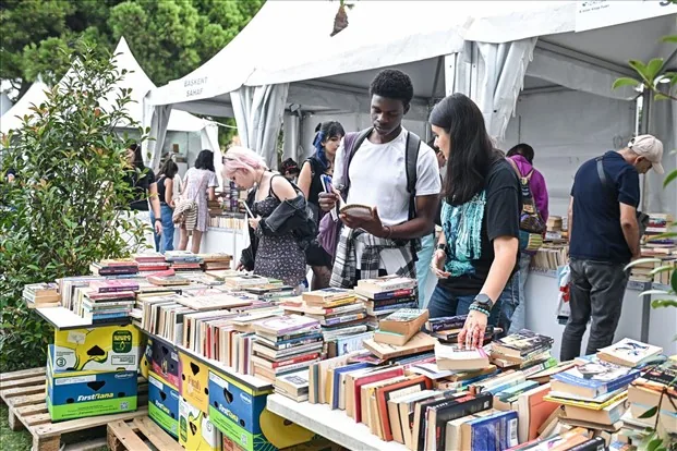 İzmir Edebiyat Festivali açılışından bir görüntü